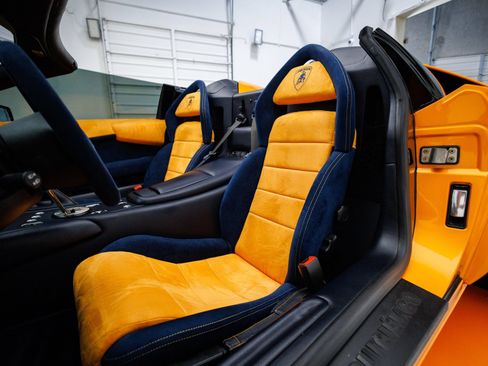 Used 2005 Lamborghini Murcielago Roadster AWD/4WD image 28