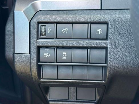 Used 2025 Toyota 4Runner SR5 AWD/4WD image 21
