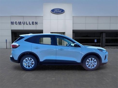 Used 2025 Ford Escape Active w/ Cold Weather Package image 6