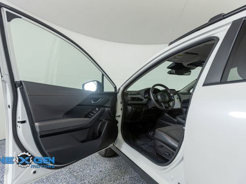 Used 2024 Subaru Crosstrek 2.5i Limited w/ Crosstrek Mirror Package AWD/4WD image 9