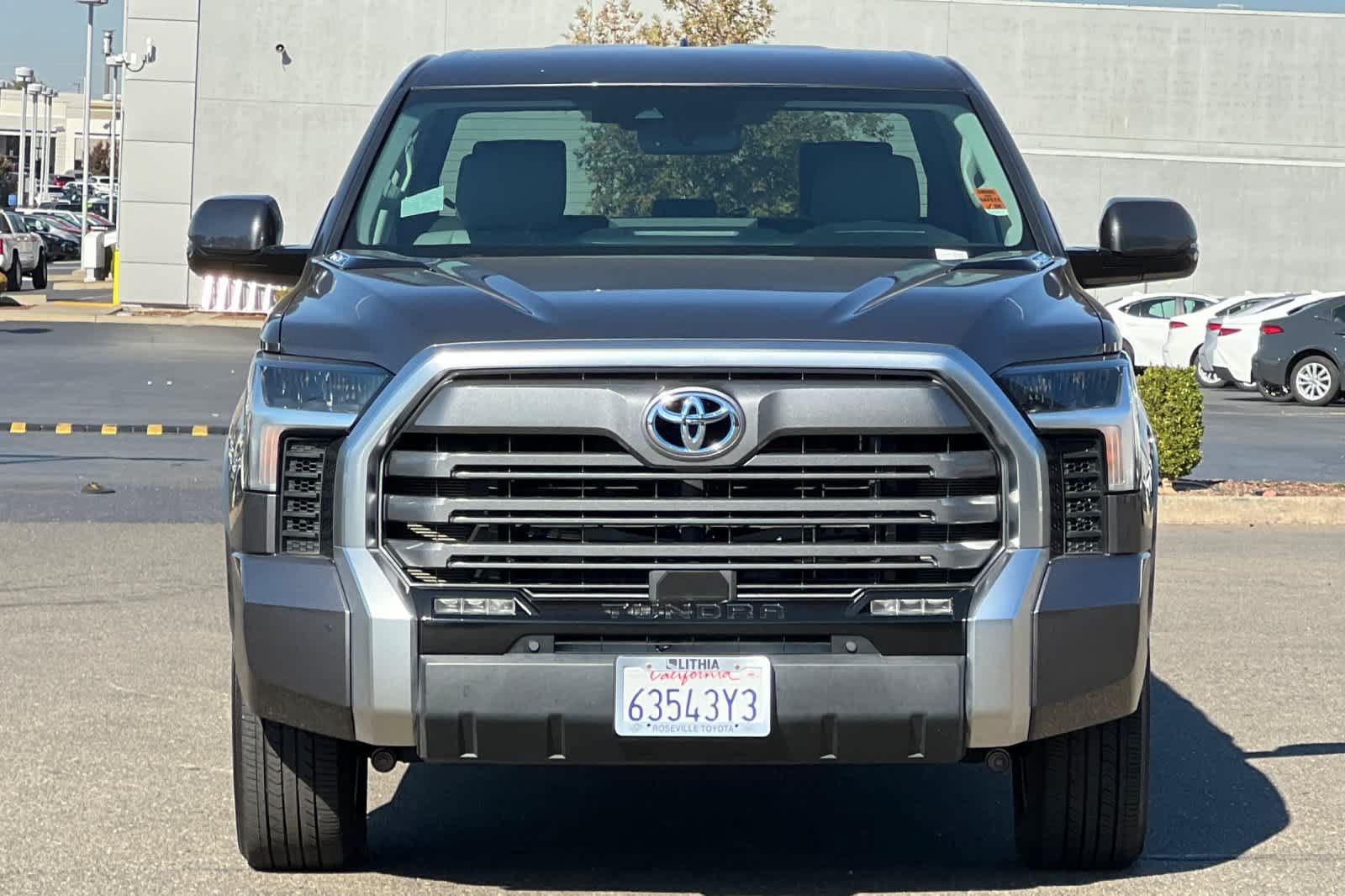Used 2024 Toyota Tundra Limited w/ Power Package AWD/4WD image 10