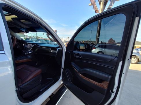 Used 2019 Chevrolet Suburban Premier w/ Premier Plus Edition image 44
