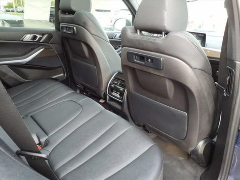 Used 2022 BMW X5 xDrive40i w/ Premium Package AWD/4WD image 25