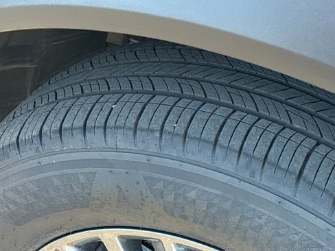 Certified 2025 Nissan Rogue S image 10