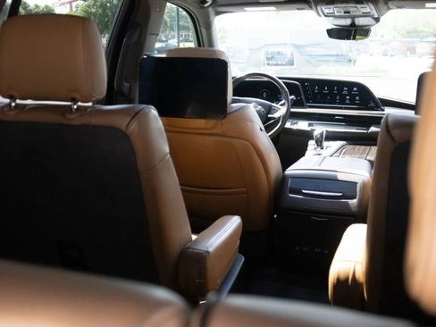 Used 2021 Cadillac Escalade Sport w/ LPO, ONYX Package RWD image 10