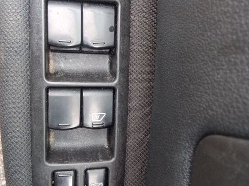 Used 2015 Nissan Rogue S w/ Convenience Package AWD/4WD image 18