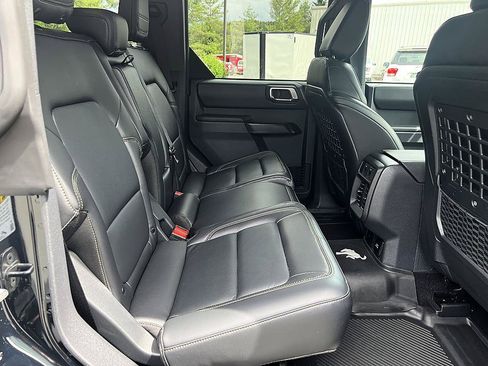 Used 2025 Ford Bronco Badlands AWD/4WD image 23