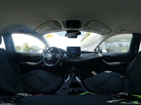 Used 2025 Toyota Corolla LE FWD image 36