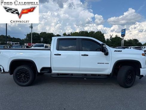 Used 2024 Chevrolet Silverado 2500 LT w/ Z71 Sport Edition AWD/4WD image 2