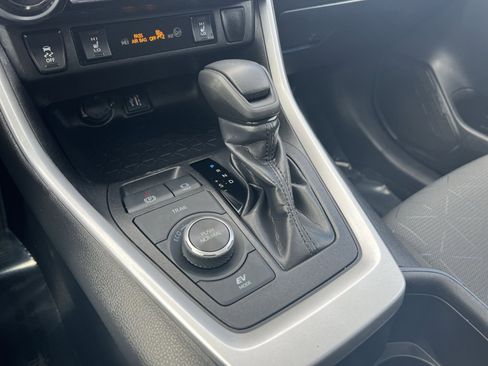 Used 2024 Toyota RAV4 XLE w/ Convenience Package image 21