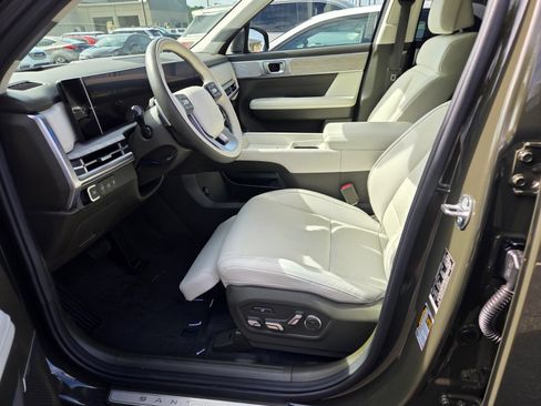 Used 2025 Hyundai Santa Fe Calligraphy FWD image 5