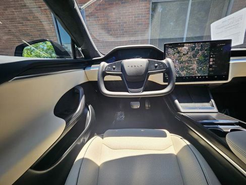 Used 2023 Tesla Model S Plaid AWD/4WD image 5