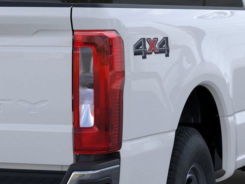 New 2026 Ford F350 XL w/ XL Chrome Package image 21