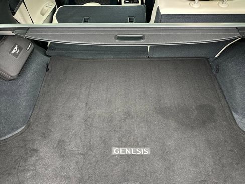 Used 2023 Genesis Electrified GV70 Prestige w/ Prestige Package image 16