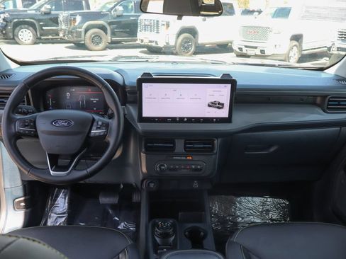 Used 2025 Ford Maverick Lobo AWD/4WD image 30
