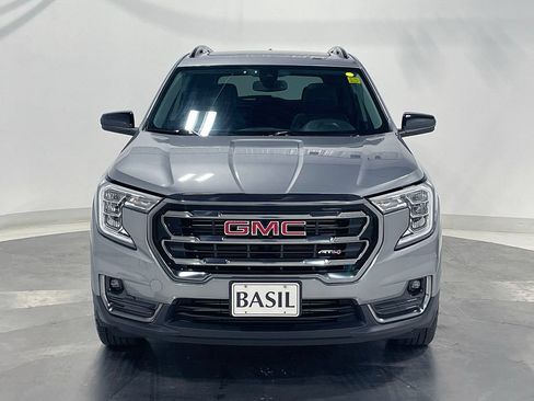 Used 2024 GMC Terrain AT4 AWD/4WD image 30