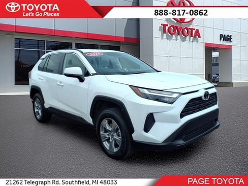 Certified 2025 Toyota RAV4 XLE AWD/4WD image 1
