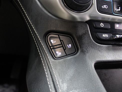 Used 2017 GMC Yukon SLT w/ HD Trailering Package image 45