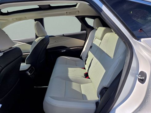Certified 2024 Lexus RX 350 FWD w/ Convenience Package image 27