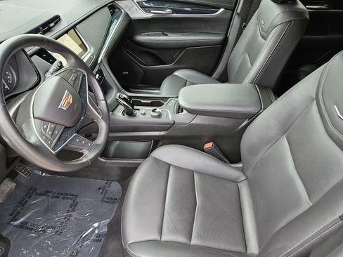 Used 2024 Cadillac XT5 Premium Luxury w/ Technology Package image 16