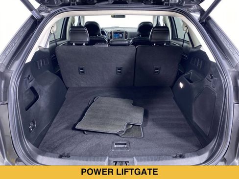 Used 2018 Ford Edge Titanium w/ Equipment Group 301A AWD/4WD image 15