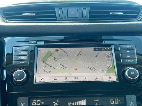 Used 2020 Nissan Rogue SL FWD image 13
