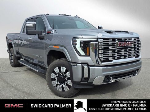 Used 2025 GMC Sierra 3500 Denali w/ Denali Reserve Package AWD/4WD image 1