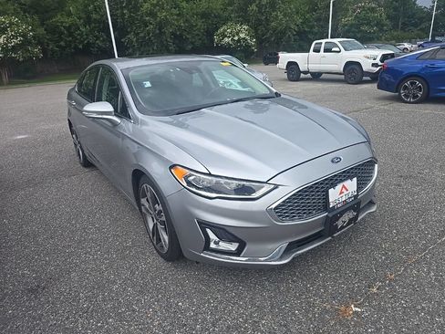Used 2020 Ford Fusion Titanium AWD/4WD image 3