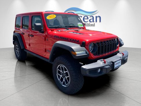 Used 2025 Jeep Wrangler Unlimited Rubicon AWD/4WD image 5