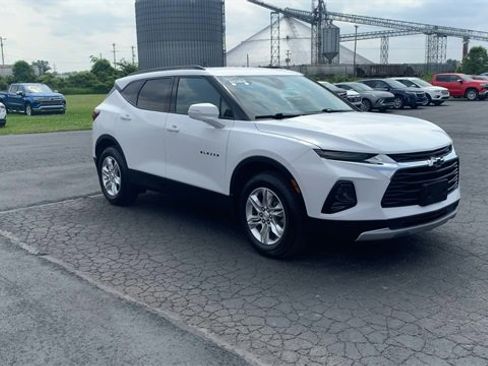 Used 2022 Chevrolet Blazer LT image 2