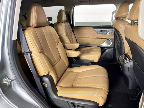 Used 2025 INFINITI QX80 Sensory AWD/4WD image 36