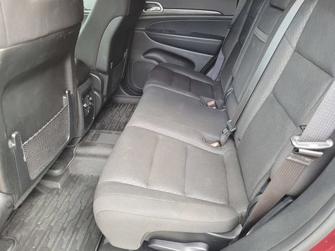 Used 2021 Jeep Grand Cherokee Laredo AWD/4WD image 10