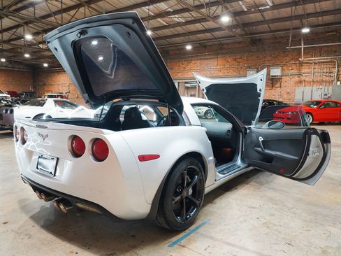 Used 2013 Chevrolet Corvette Grand Sport w/ 2LT Preferred Equipment Group RWD image 29