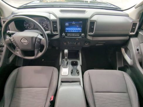 Used 2024 Nissan Frontier SV RWD image 17