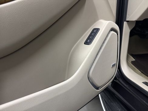 Used 2017 GMC Yukon XL Denali w/ Open Road Package image 41