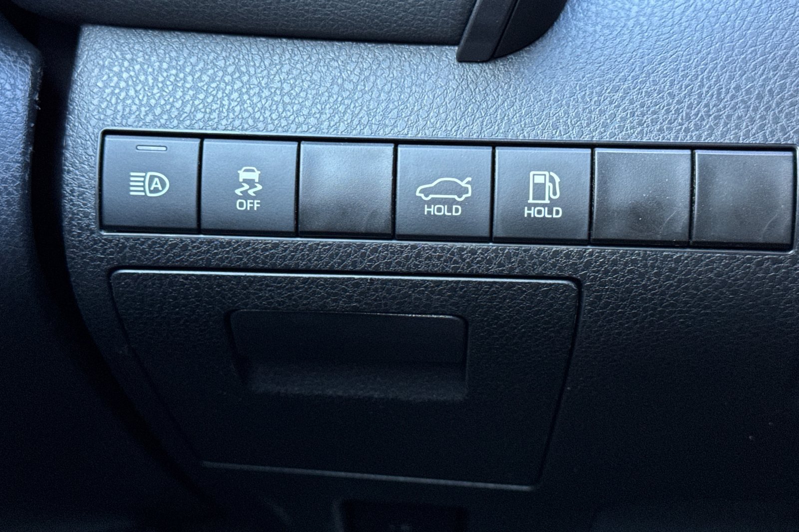 Used 2023 Toyota Camry SE w/ Audio Upgrade Package FWD image 28