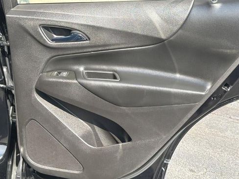 Used 2019 Chevrolet Equinox LT FWD image 16