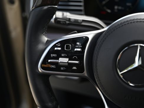 Used 2023 Mercedes-Benz Maybach GLS 600 4MATIC image 25