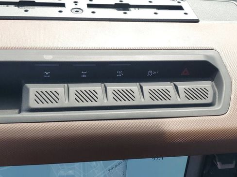 Used 2024 Ford Bronco Outer Banks w/ Sasquatch Package AWD/4WD image 16
