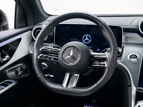 Used 2023 Mercedes-Benz GLC 300 4MATIC image 11