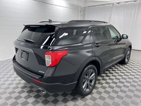 Used 2023 Ford Explorer XLT w/ Equipment Group 202A AWD/4WD image 5