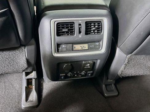 Used 2013 INFINITI JX35 w/ Premium Pkg image 34