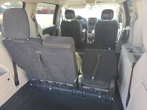 Used 2016 Dodge Grand Caravan SE w/ Quick Order Package 29E SE FWD image 9