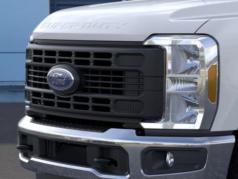 New 2026 Ford F350 XL w/ FX4 Off-Road Package AWD/4WD image 18
