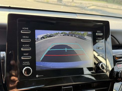 Used 2023 Toyota Camry SE FWD image 11
