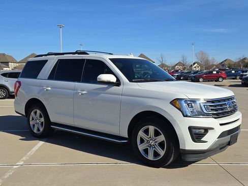 Used 2021 Ford Expedition XLT image 8