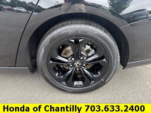 Certified 2025 Honda Accord SE image 29