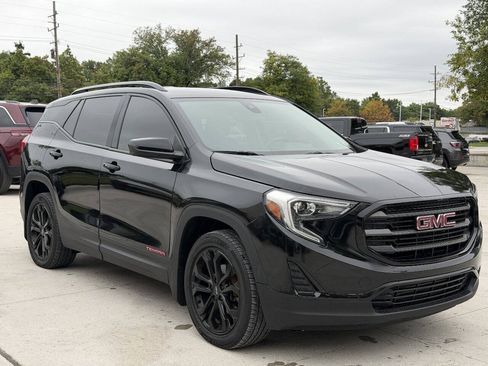 Used 2020 GMC Terrain SLE w/ Driver Convenience Package AWD/4WD image 4