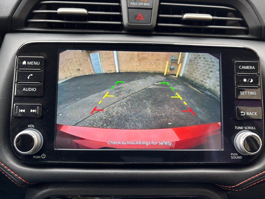 Used 2024 Nissan Versa SR FWD image 25