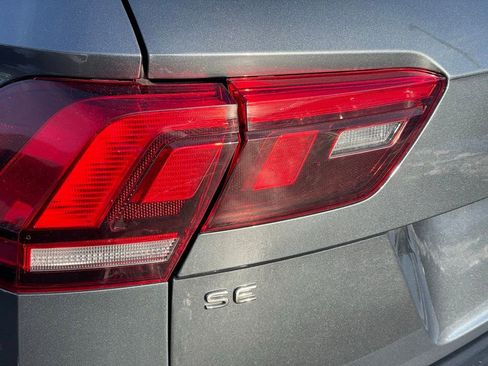 Certified 2024 Volkswagen Tiguan SE image 25